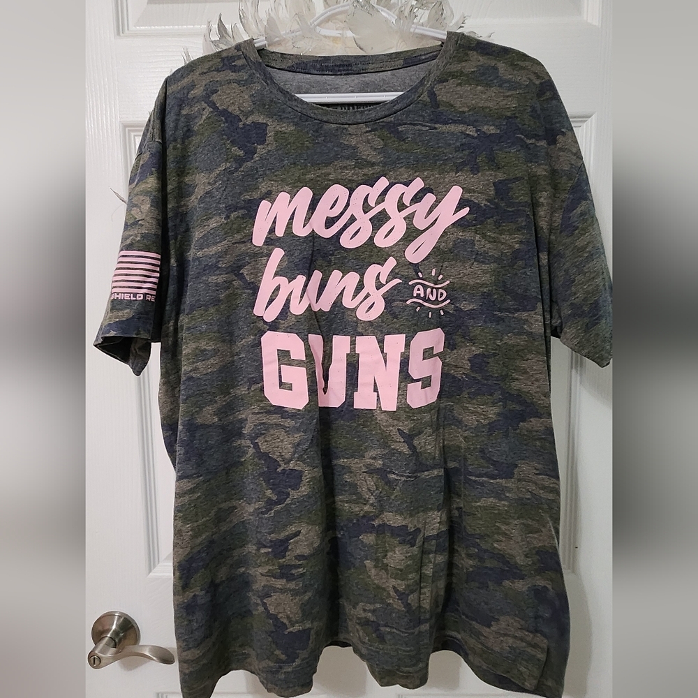 Shield Republic XL Women's Tshirt